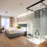 Glanz & Glory Гостевой дом 3*