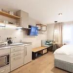 Glanz & Glory Гостевой дом 3*