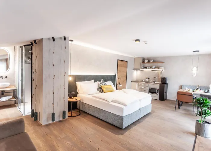 Гостевой дом Glanz & Glory 3*