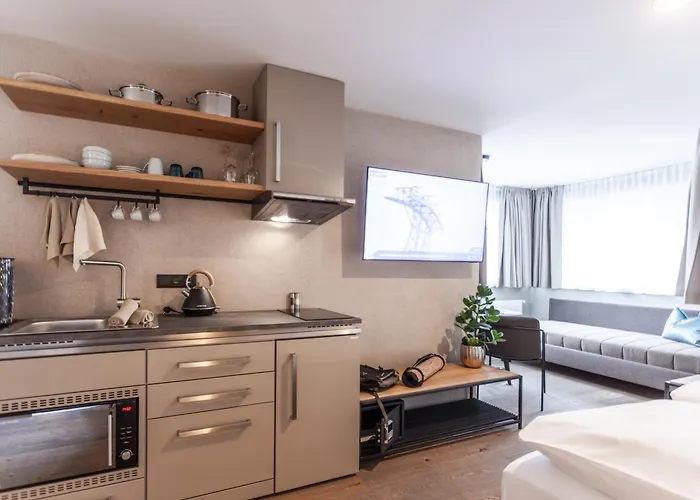 بيت ضيافة Glanz & Glory 3*